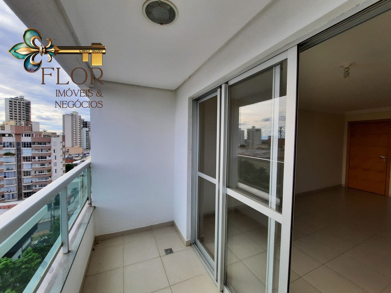 Apartamento com 3 quartos, sendo 1 suíte com 124m² no Duque de Caxias, Goiabeiras