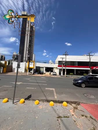 Aluguel de ponto comercial na Avenida Isaac Póvoas, em Cuiabá – 690m² construídos