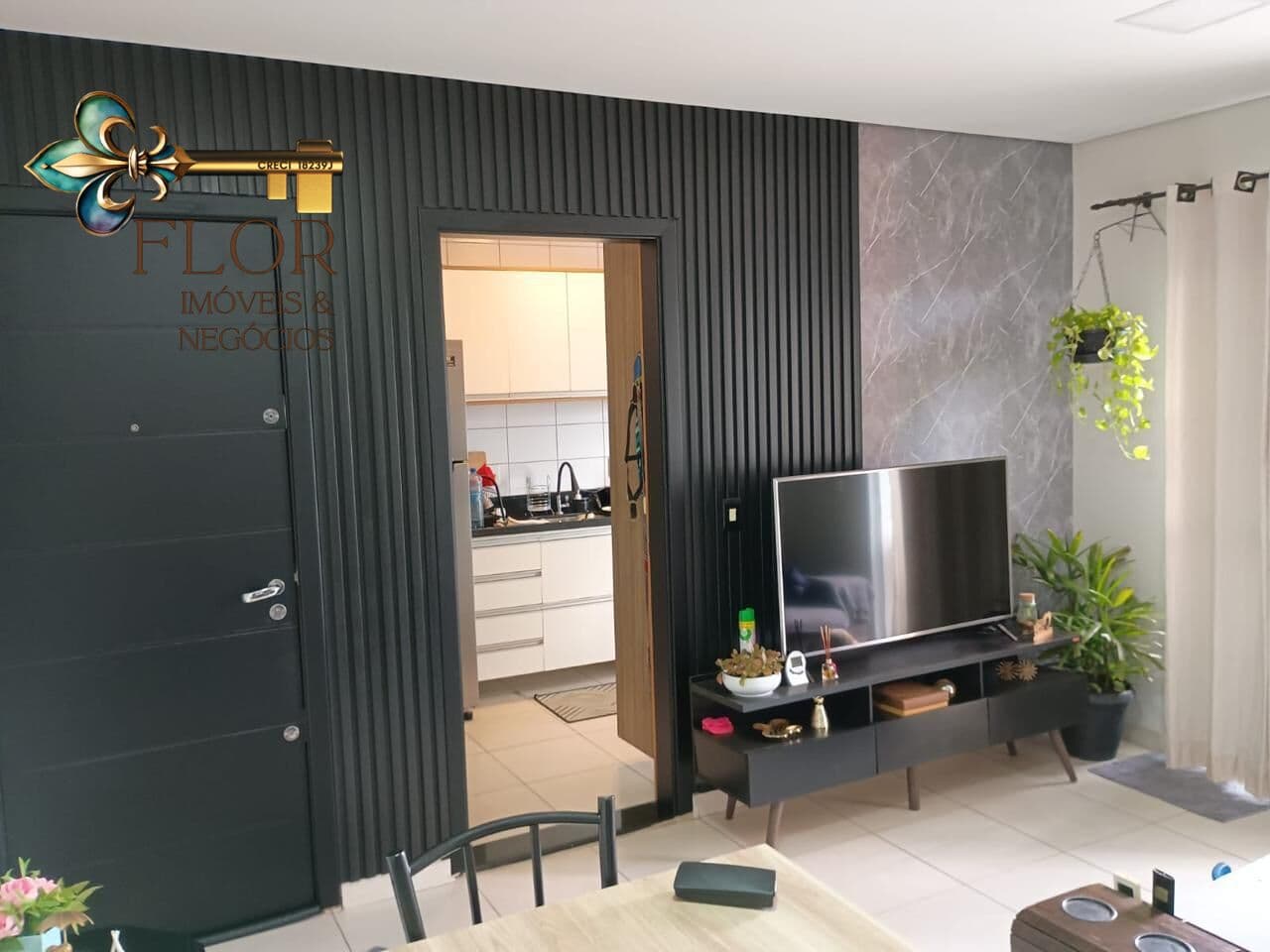 Apartamento à venda no Edifício Florada dos Ipês no bairro Araés em Cuiabá com 3 quartos e 2 vagas
