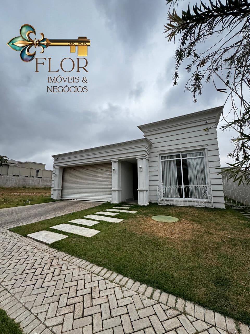 Casa térrea no condomínio Villa Jardim | 3 suítes, espaço gourmet e piscina – Alto padrão em Cuiabá
