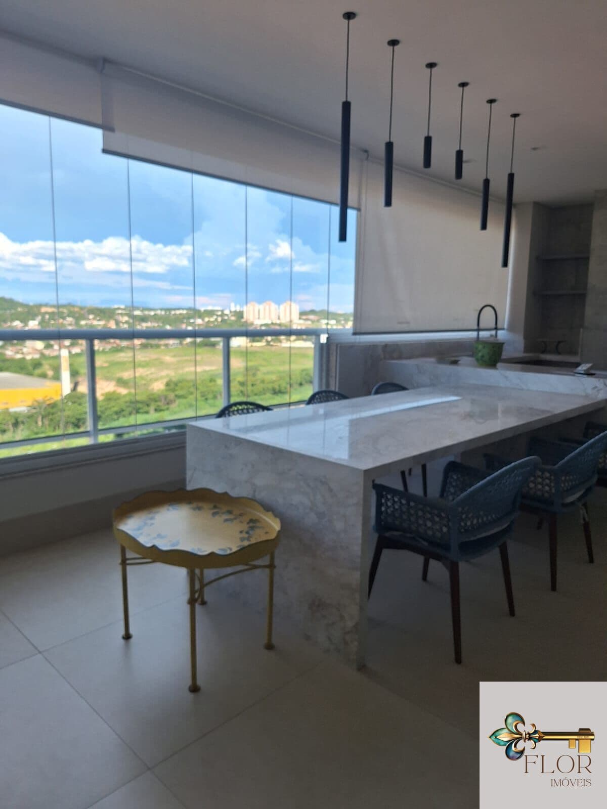 Apartamento alto padrão para locação no Forest Hill em Cuiabá com 4 suítes e 4 vagas