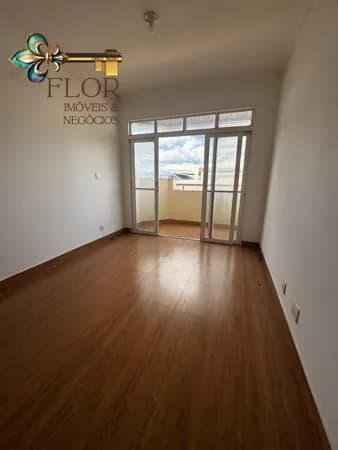 Apartamento reformado à venda no bairro Cidade Alta com vista para a Arena Pantanal em Cuiabá