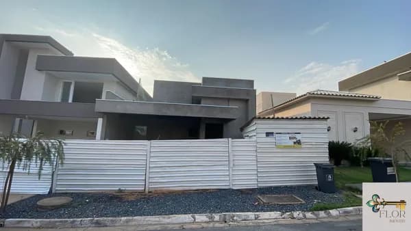 Casa térrea à venda no Condomínio Primor das Torres, Cuiabá – 3 quartos, piscina aquecida e alto padrão