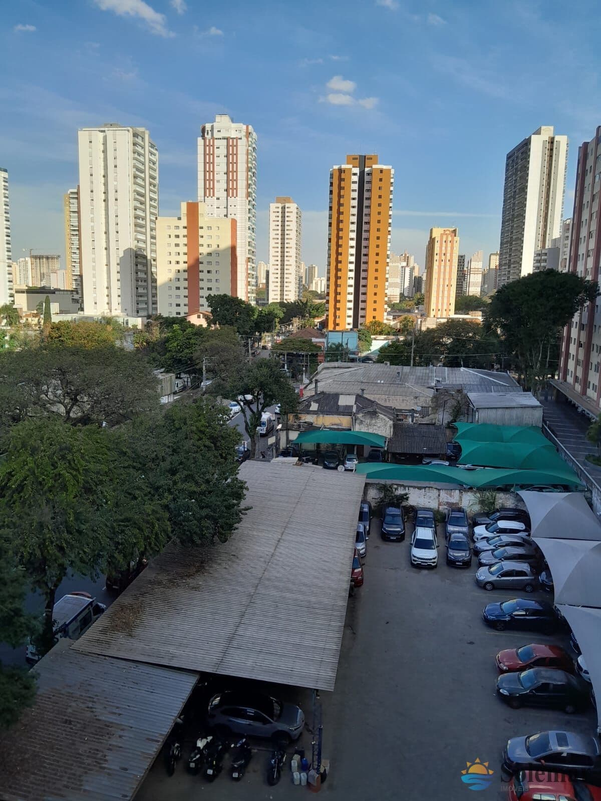 Apartamento no Parque São Jorge 2 dorm 1 vaga semi mobiliado R$ 3,250,00 pacote