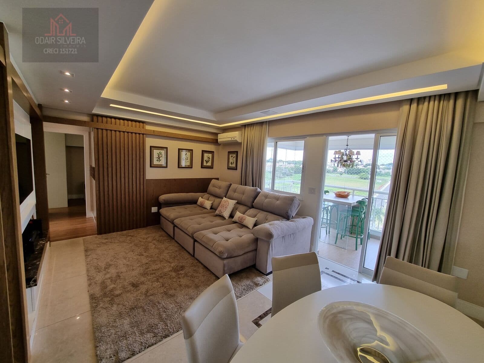 Apartamento Alto Padrão 03 dormitórios sendo uma suíte ao lado da Avenida Brasil na Vila Frezzarim em Americana - SP.