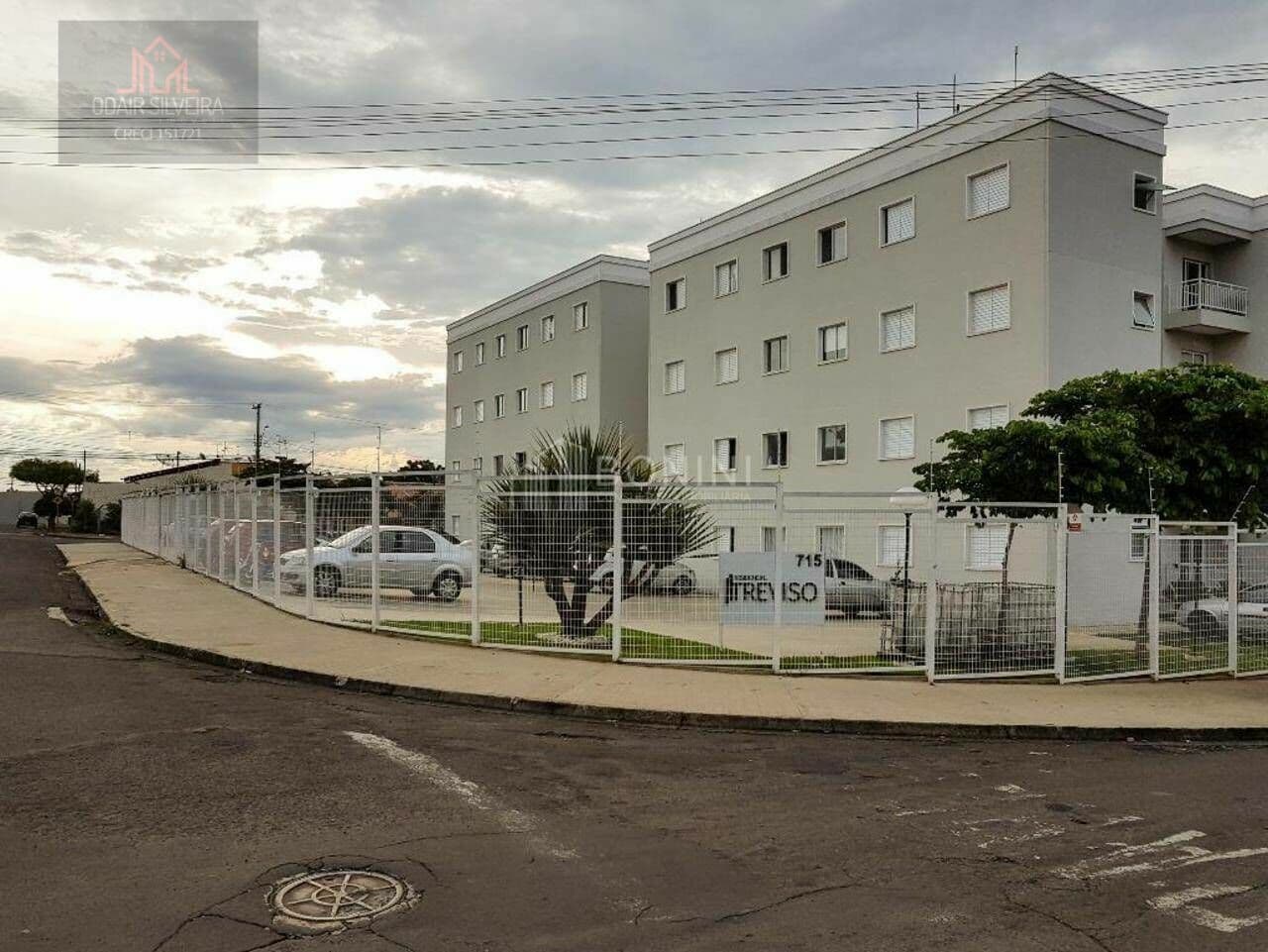 Apartamento Padrão 02 dormitórios no Parque Planalto em Santa Barbara d'oeste/SP
