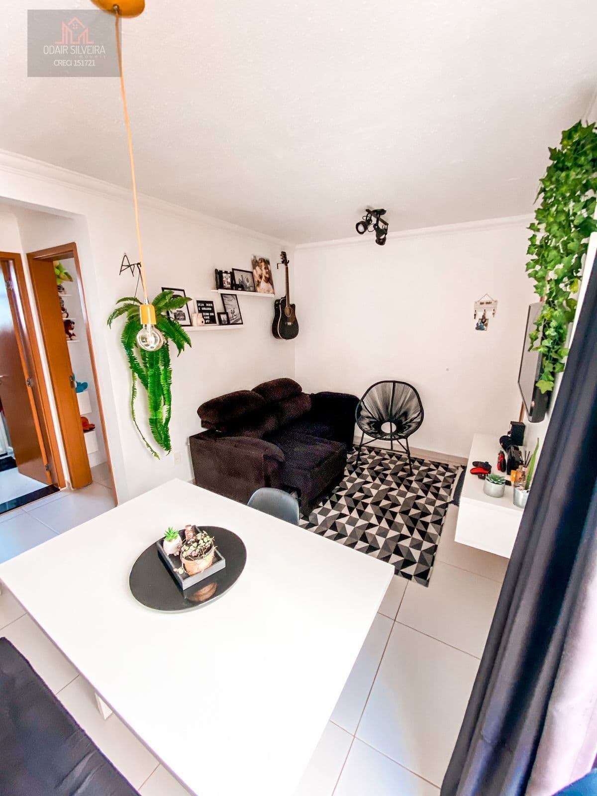 Apartamento Padrão 02 Dormitórios com quintal no Jardim Terra América - SP.