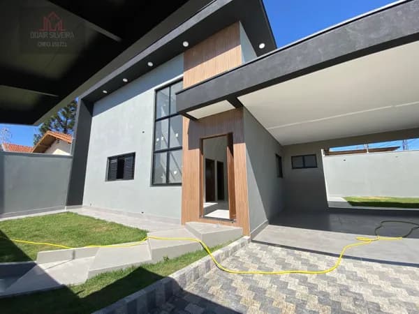Casa Padrão 03 dormitórios sendo uma suíte no Bairro Bertini em Americana - SP