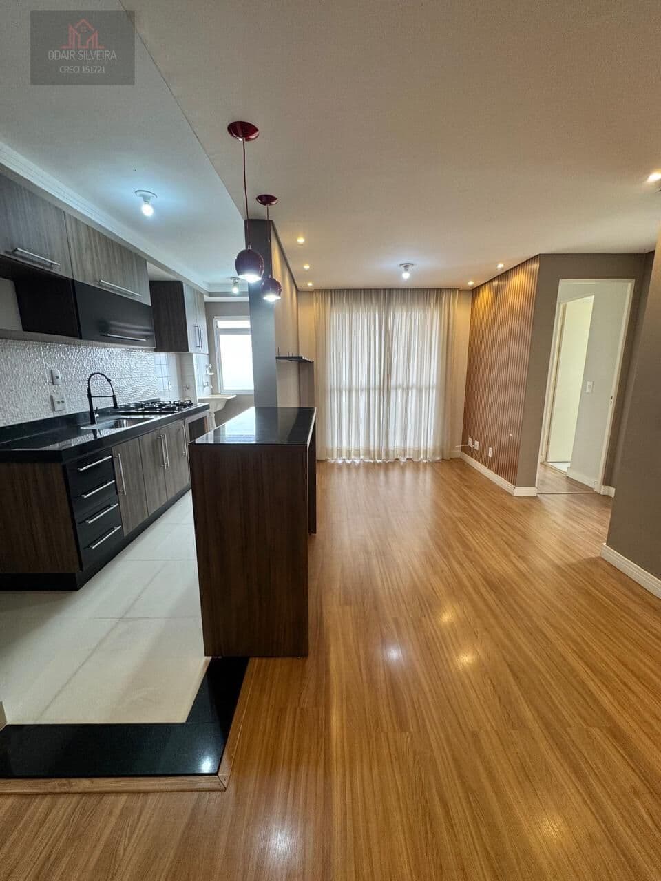 Apartamento Padrão 02 dormitórios sendo uma suíte no Condomínio Americana Gardens no Cariobinha em Americana - SP.