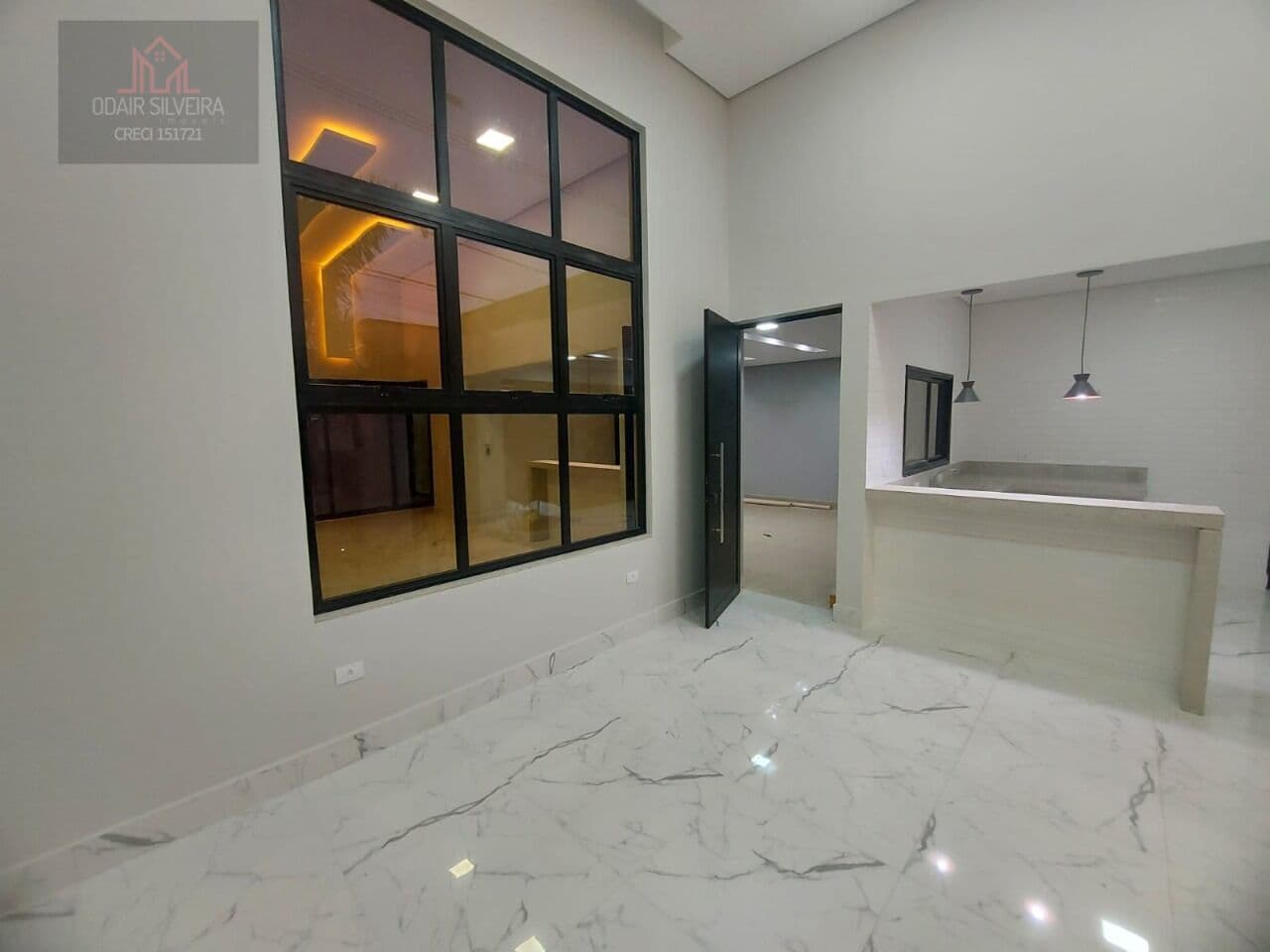 Casa Padrão de Finíssimo acabamento 03 dormitórios sendo uma suíte no Jd. Souza Queiroz em Santa Barbara d'oeste.
