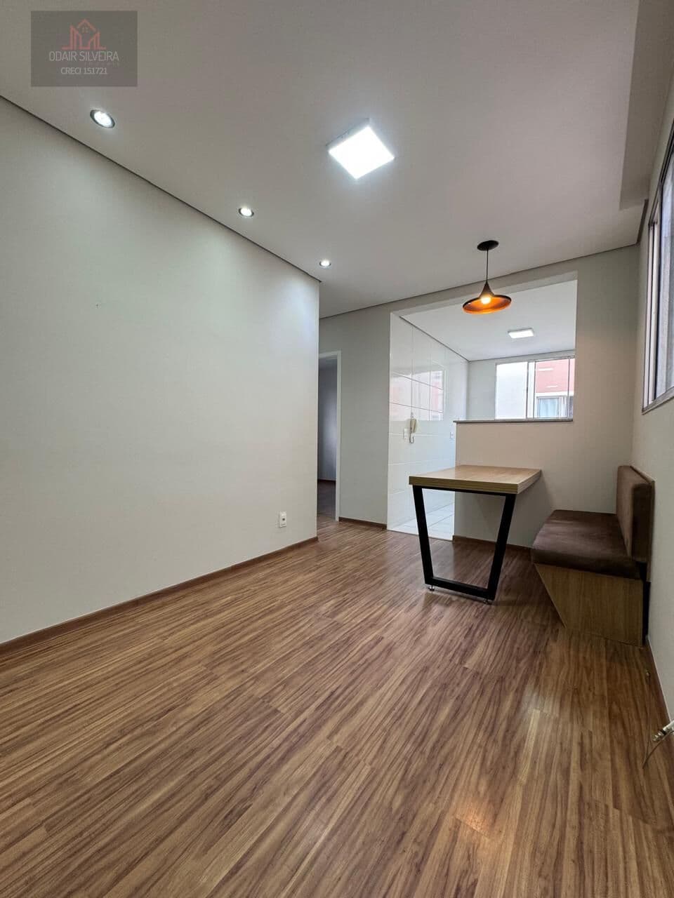 Apartamento Padrão 02 dormitórios Parque Residencial Asteca em Americana - SP.