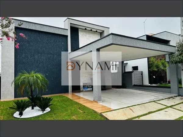 Maravilhosa Casa térrea com 3 suítes e quintal com Piscina no condomínio Veredas.