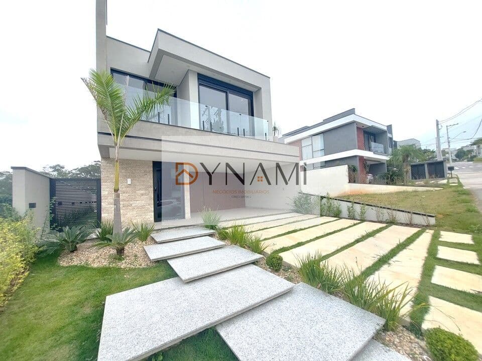 Maravilhoso Sobrado de 253m² com 3 suítes e Piscina no Condomínio Bella Citta Fazenda Rodeio