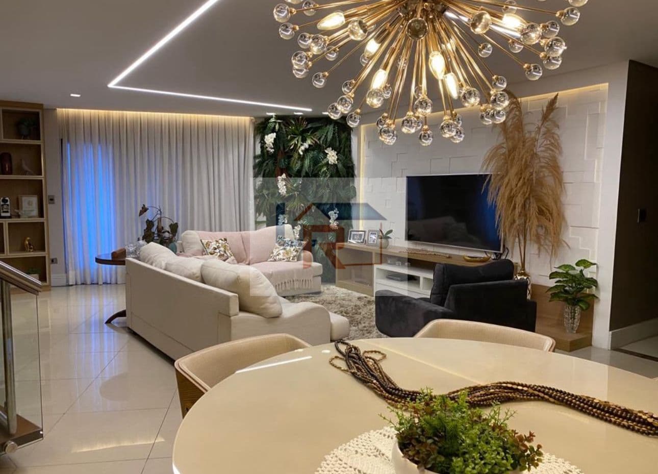 Maravilhosa Cobertura Duplex de 440m² na região central de Suzano