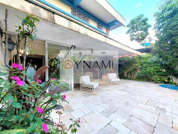 Maravilhoso Sobrado de Altíssimo padrão com 540m² em um terreno de 900m²