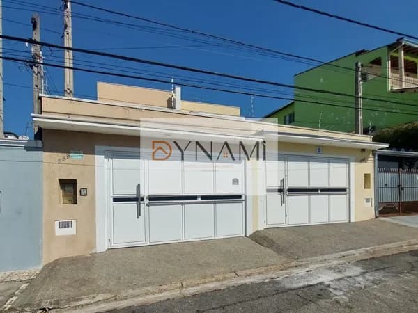 Maravilhoso Sobrado de 3 dormitórios e Espaço Gourmet com amplo quintal no bairro Vila Lavínia