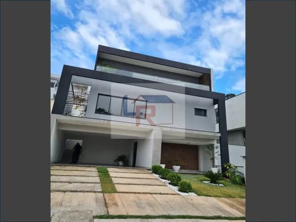 Maravilhoso Sobrado de 288m² no condomínio Mosaico da Serra