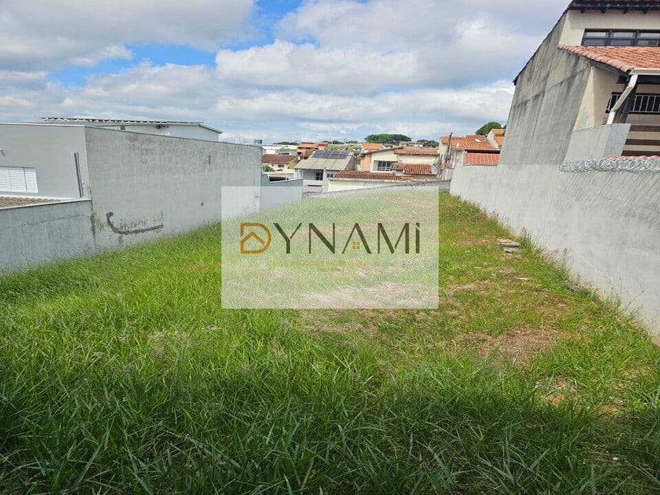 Amplo terreno de 400m² (10m x 40m) bem localizado na Vila Oliveira.