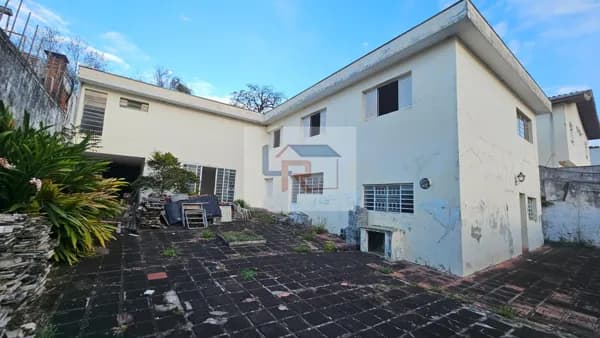 Casa comercial ou residencial em um terreno de 1.300m2 (20x65) na Vila Oliveira