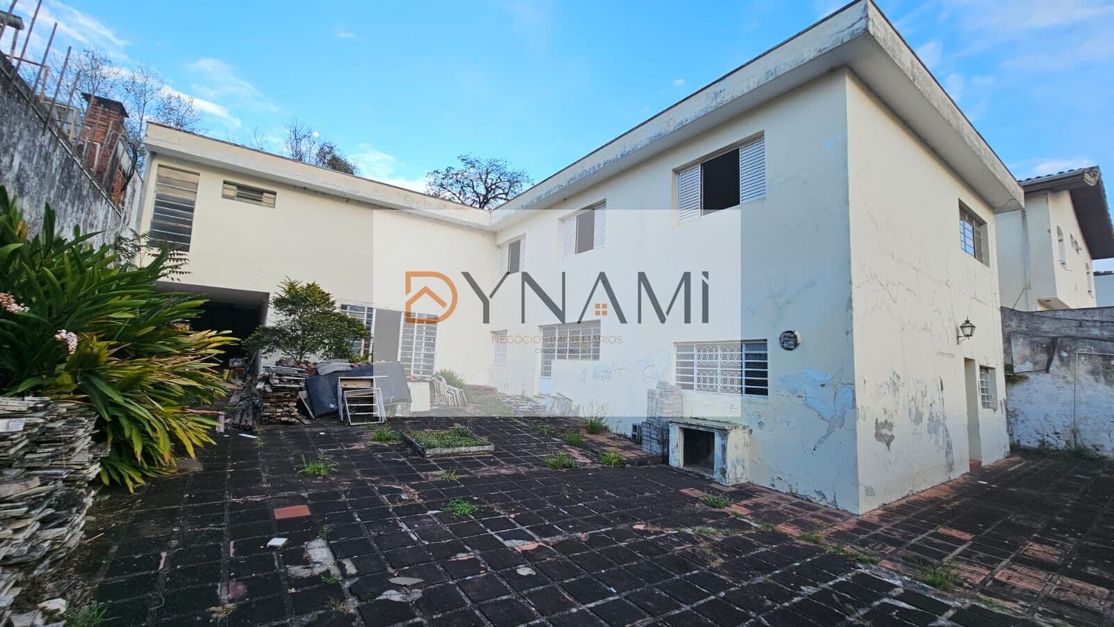 Casa comercial ou residencial em um terreno de 1.300m2 (20x65) na Vila Oliveira