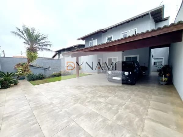 Maravilhoso Sobrado na região mais nobre de Mogi com 328m² de área construída