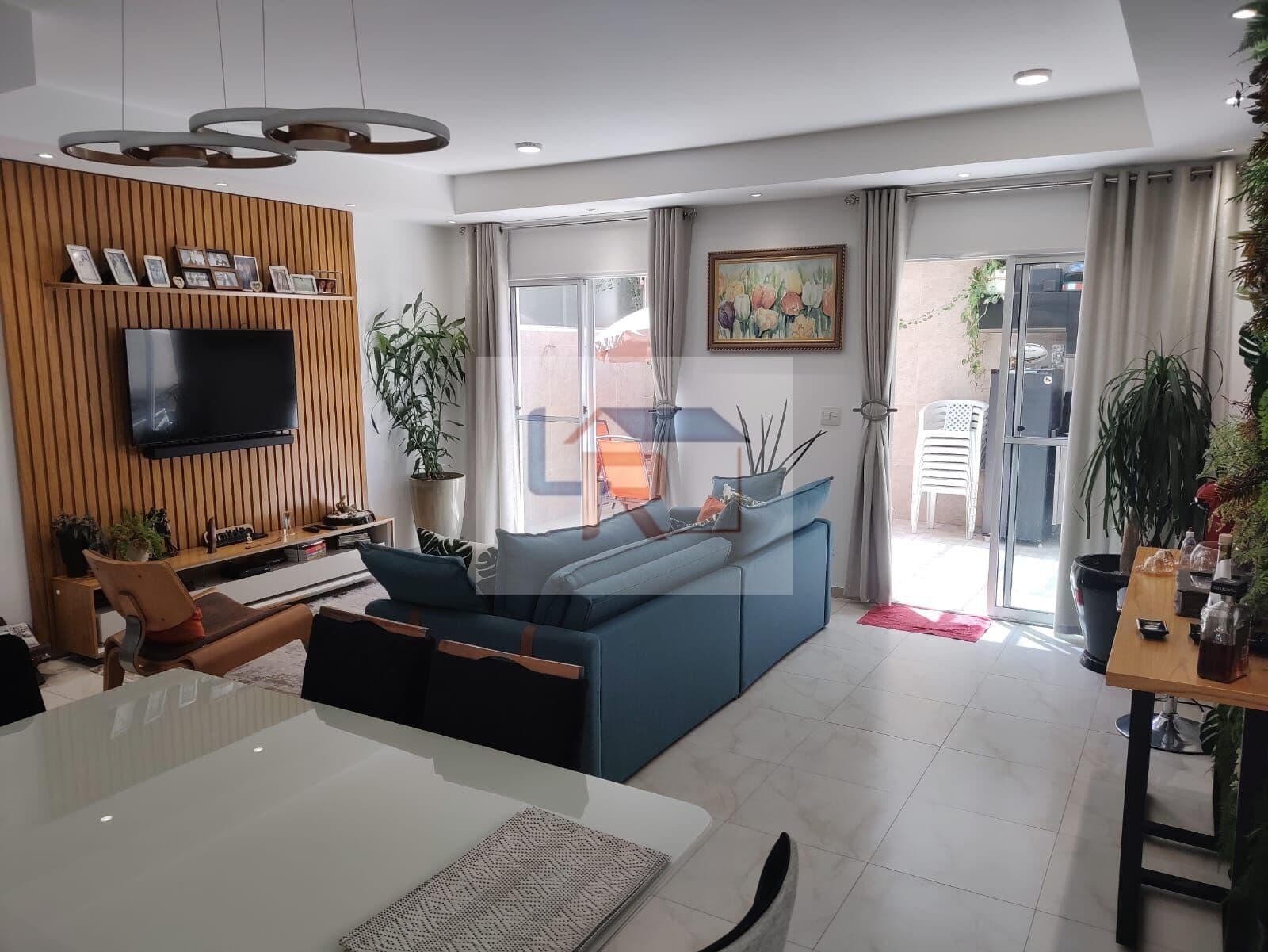 Maravilhoso Sobrado em Condomínio Fechado com 130m² próximo ao Mogi Shopping