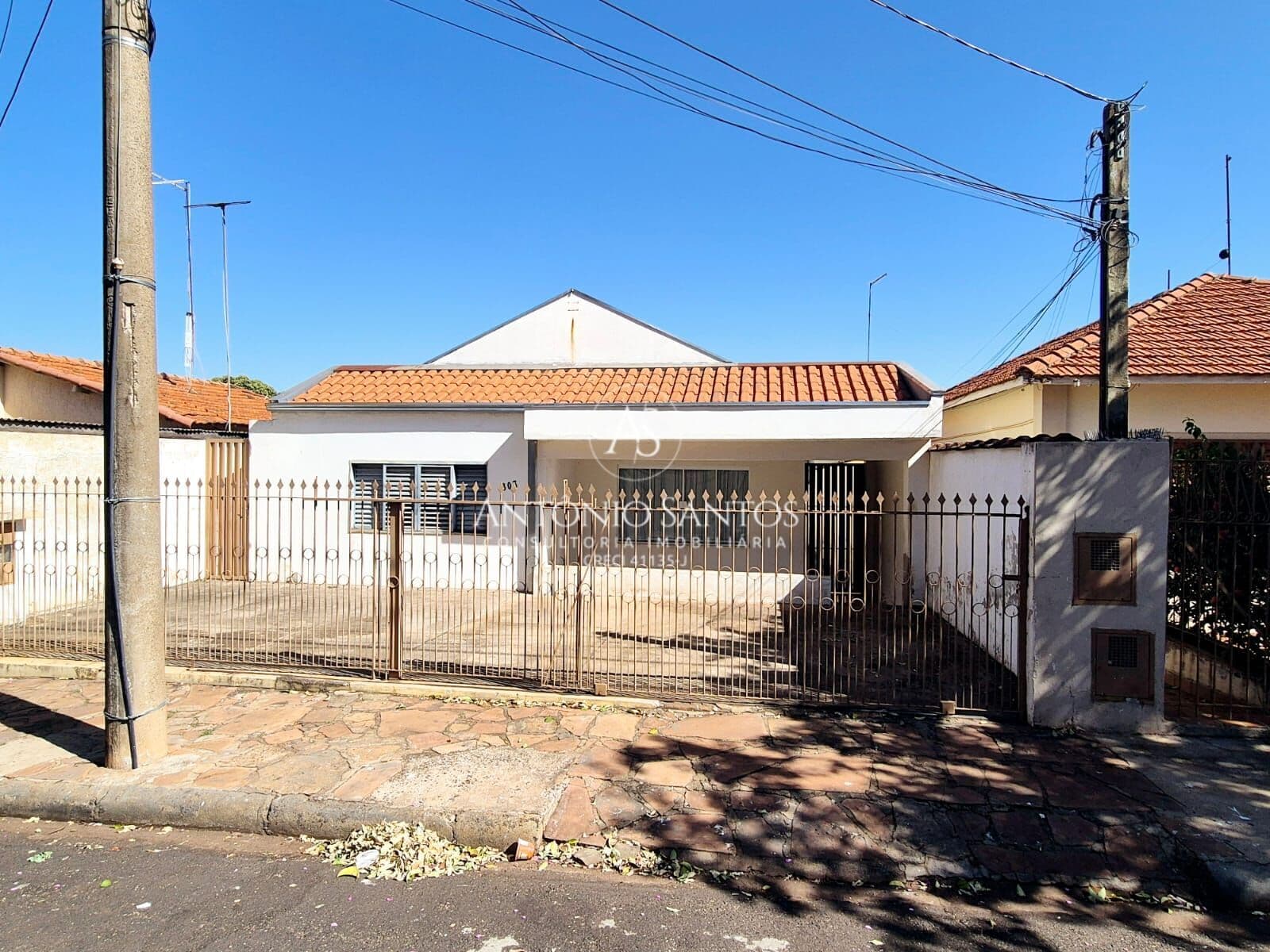 Casa em Araraquara - Vila Santana