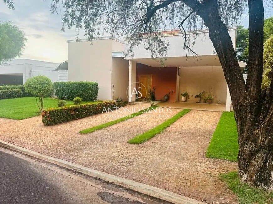 Casa de Condomínio em Araraquara - Jardim Salto Grande