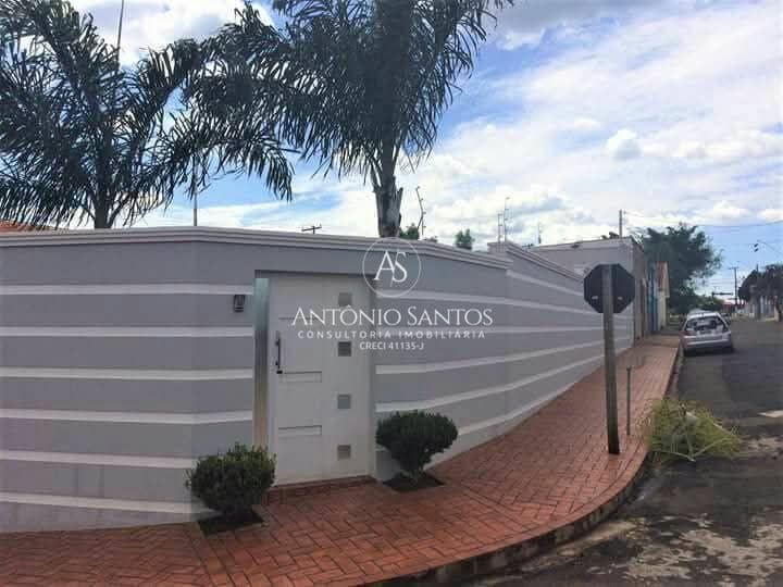 Fazenda/Sítios/Chácaras em Américo Brasiliense - Centro