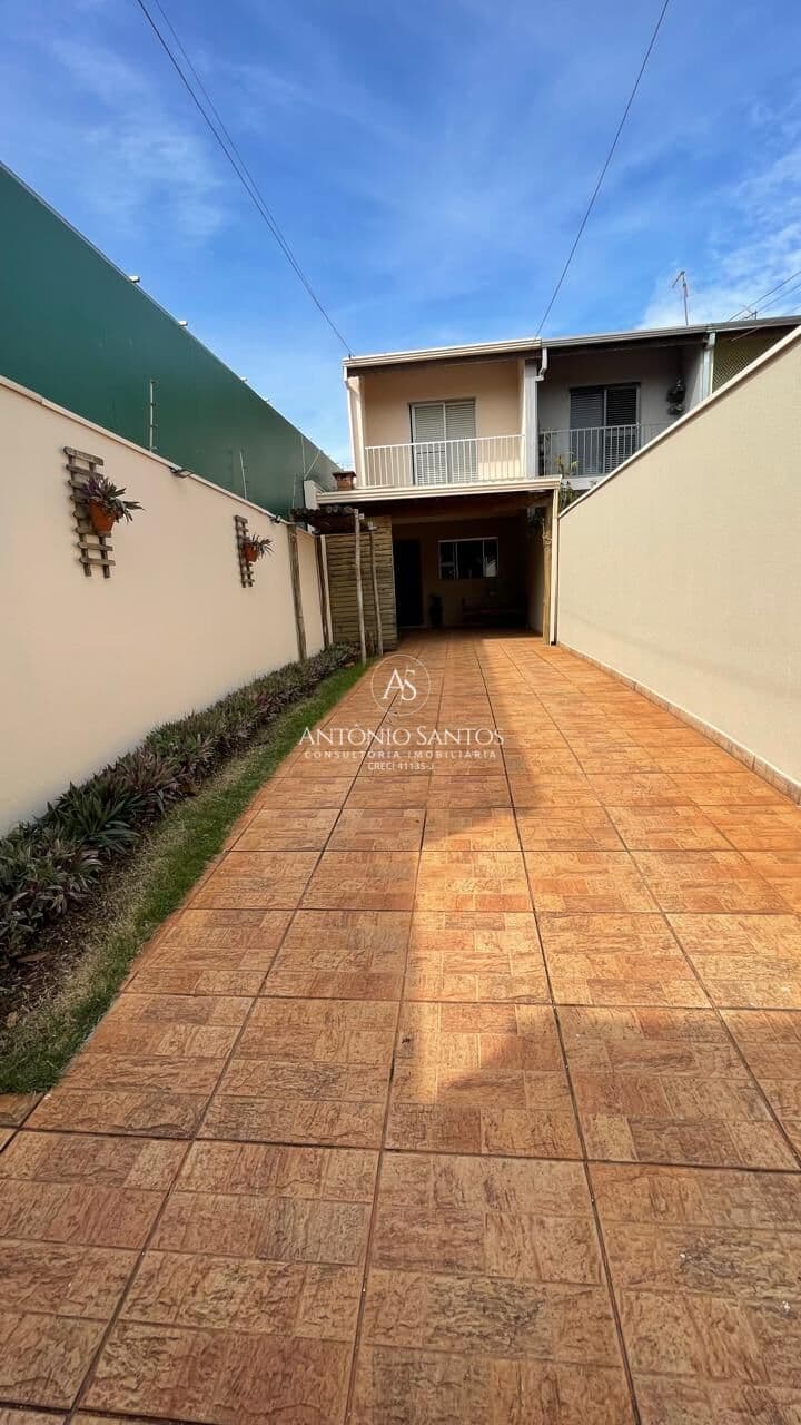 Sobrado em Araraquara - Jardim Aclimação