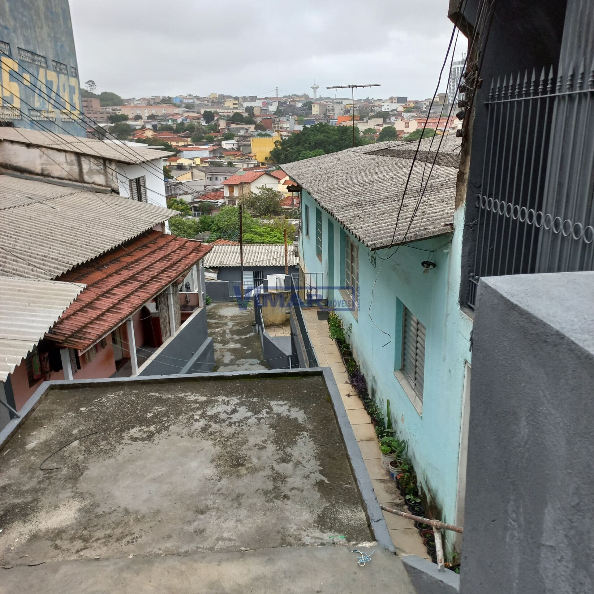 Casa Térreas para rendimentos, com terreno de 480,00 m2, são 7 casas: 3 casas co0m 2 dormitórios, sala, cozinha, wc, a.s., 3 casas com 1 dormitório, sala, cozinha, wc, a.s. e 1 com 1 dormitório, sala, cozinha, a.s., wc.