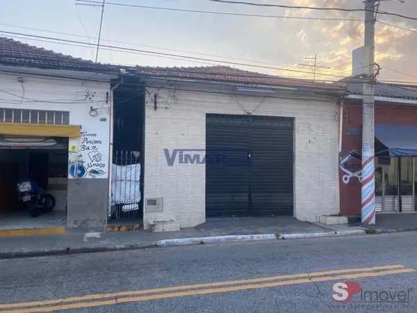 Casa Térrea com salão comercial de 50,00 m2,