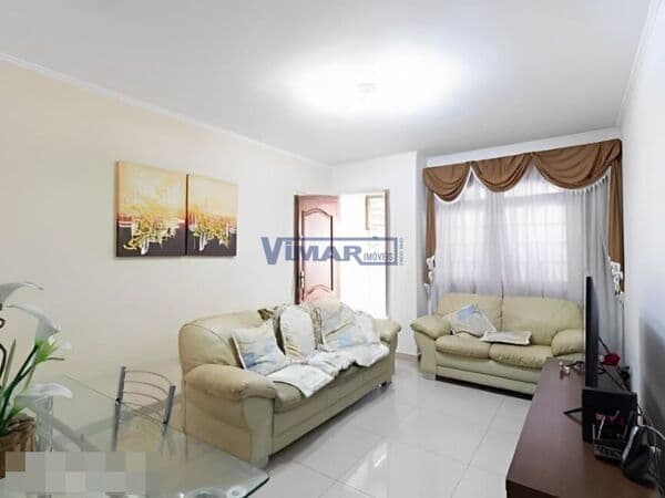 Casa Sobrado mem local maravilhoso, com 3 dormitórios ( 1 suite), 2 wcs, 02 vagas de garagem cobertas, 2 salas, copa/cozinha, a.s.