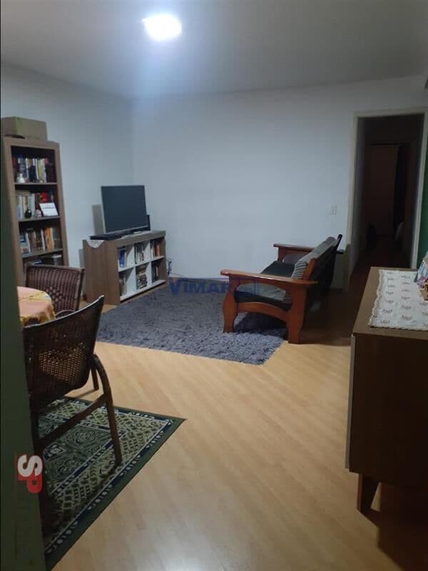 Apartamento Padrão na Vila Nivi, com 2 dormitórios, 1 wc, 1 vaga coberta, 2 salas, cozinha, a.s.