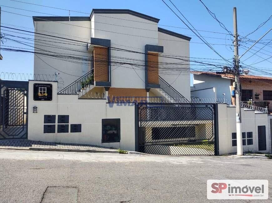 Casa em Condomínio com 42,00 m2, com 2 dorms, 1 wc, 1 vaga coberta, sala, coz, as.
