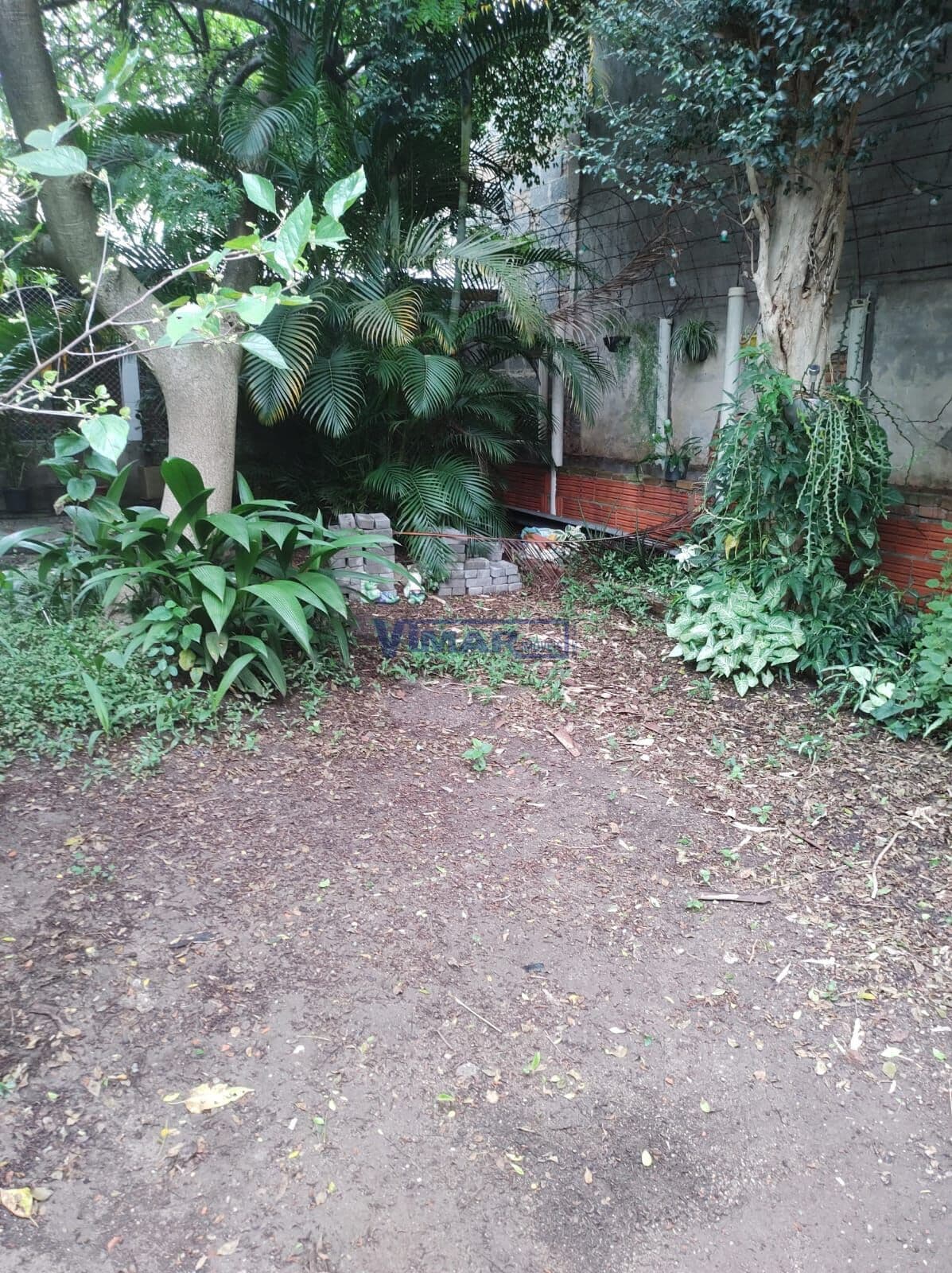 Casa Térrea com 2 dormitórios, 1 wc, 1 sala, 1 cozinha, a.s., na Vila EDe.