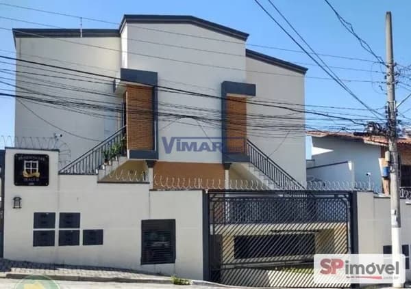 Casa em Condomínio com 2 dorms, 1 wc, 1 vaga coberta, sala, cozinha, as.
