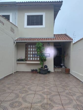 Casa Sobrado com 4 dormitórios, ( 2 suites) , 4 wcs, 4 vagas de garagem, 2 salas, copa?cozinha, a.s.