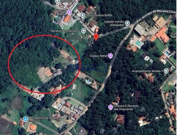 Chácara à Venda em Embu das Artes com 4.233 m² – Casa Sede, Área Gourmet e Muito Verde