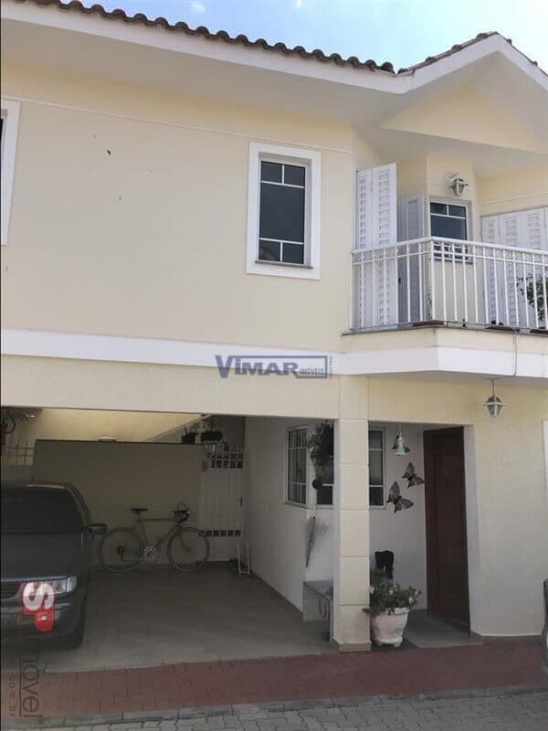Casa em Condomínio Fechado no Jardim Virgínia Bianca, com 3 dormitórios( 1 suite), 1 vaga de garagem coberta, 2 salas, cozinha, a.s