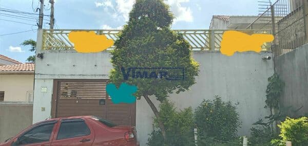 Casa Térrea com enorme quintal com 234,00 m2. São 3 casas no quintalpara rendimentos.