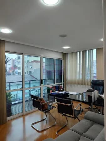 Sala Comercial c/ Varanda no Centro de Santo André!