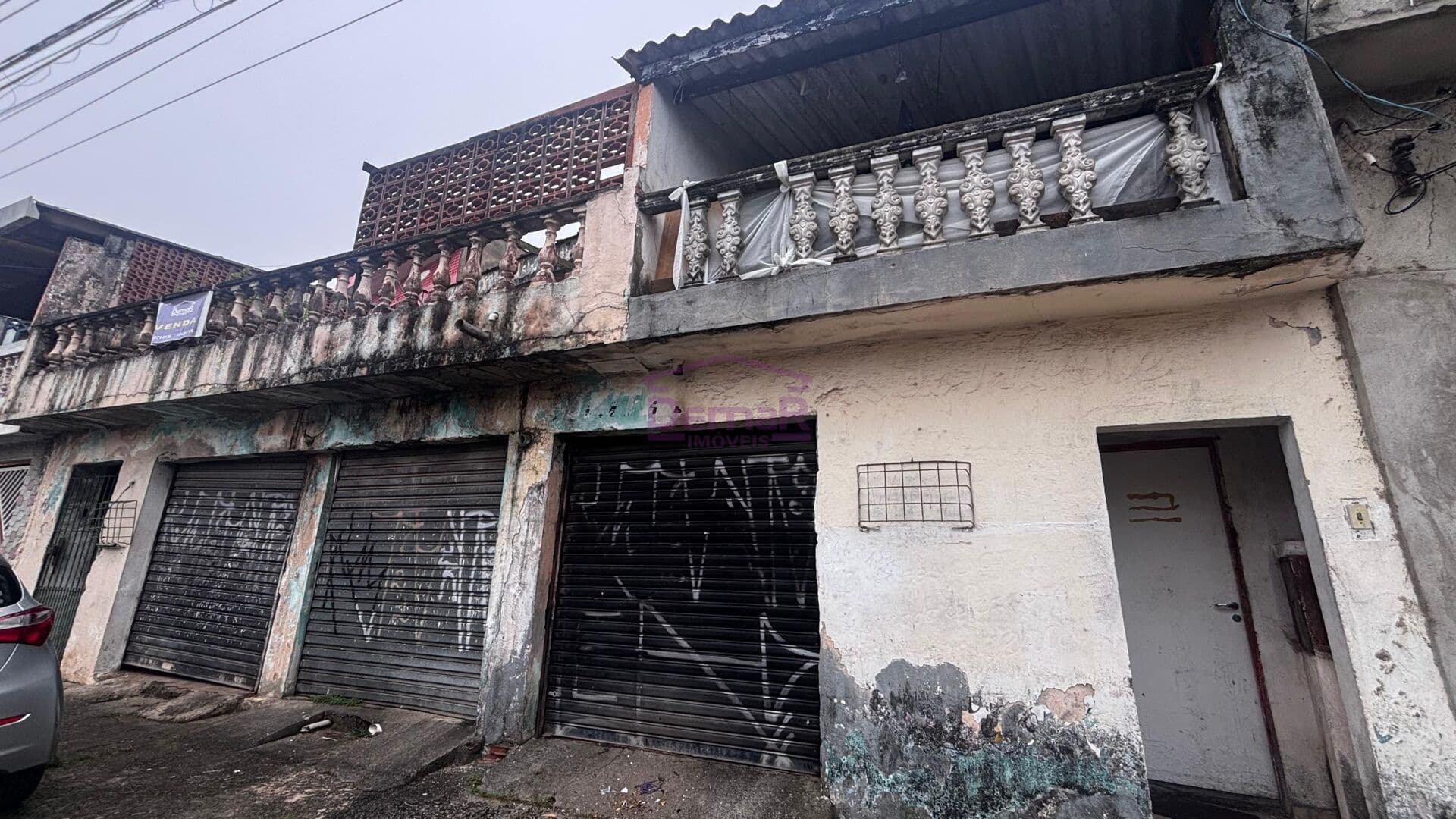 Casa Antiga à Venda no Jd. Vila Rica