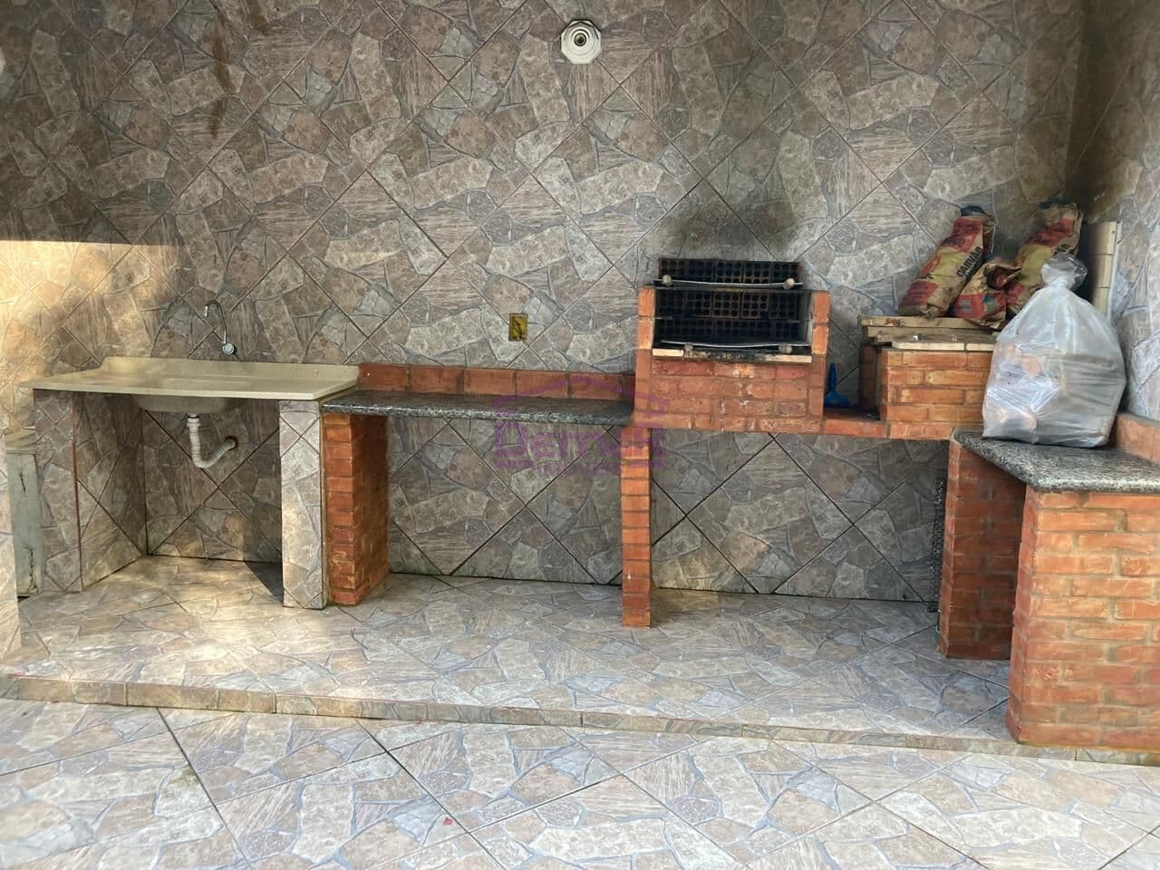 Chácara À Venda no Clube de Campo!