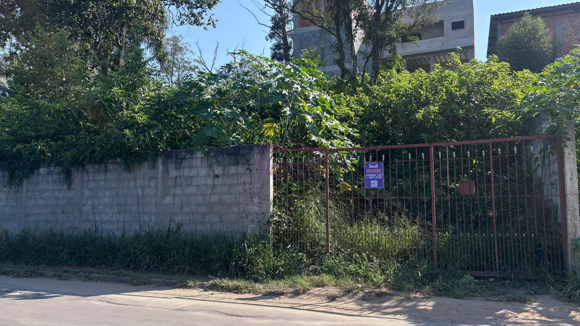 Terreno à venda no Clube de Campo