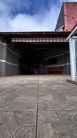 Casa Térrea à Venda no Jardim Guarará!