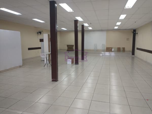 Salão comercial à venda, 331 m² por R$ 1.100.000 - Vila Luzita - Santo André/SP