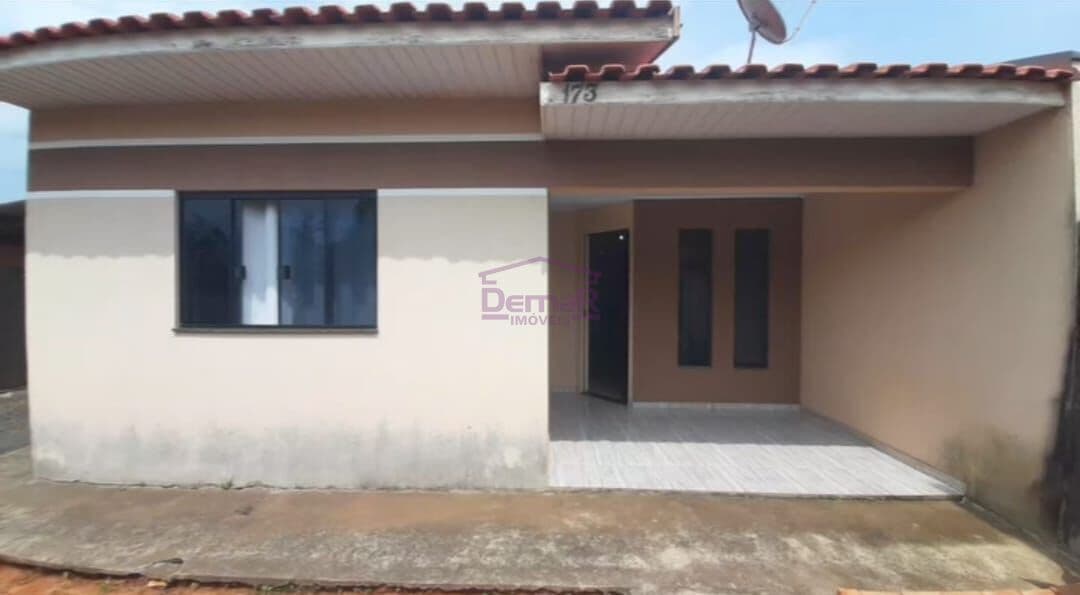 Casa Térrea À Venda no Paraná!