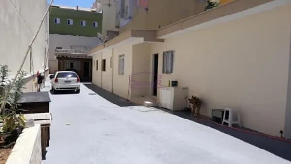 2 casas com terreno plano - Vila Tibiriça