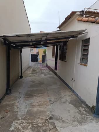 Terreno c/ Casa Antiga à Venda na Vila Campestre!